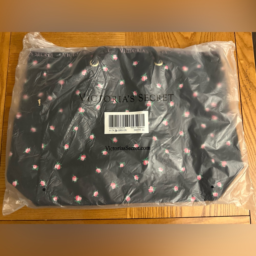 NWT Victorias Secret REVERSIBLE Tote Bag BLACK with Rose Graphic/Stripes